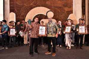 Pertamina Patra Niaga Regional Jawa Bagian Barat Raih 8 Penghargaan Indonesia Green Awards 2024